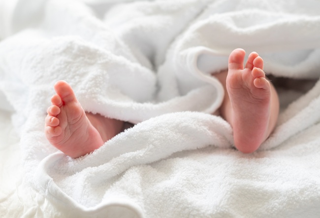 Kąpiel niemowlaka: jak często, o której porze i w czym?